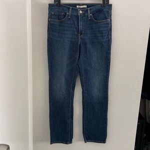 Blue Levi’s 314 shaping straight jeans